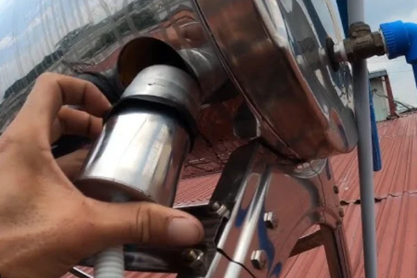 Van nước nóng năng lượng mặt trời